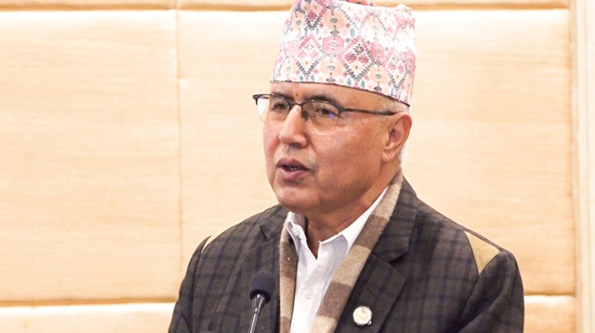 चुनावी सरकार भएकाले करका दरहरू हेरफेरतर्फ मेरो ध्यान केन्द्रित छैनः अर्थमन्त्री खनाल